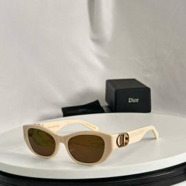 Picture of Dior Sunglasses _SKUfw57302902fw